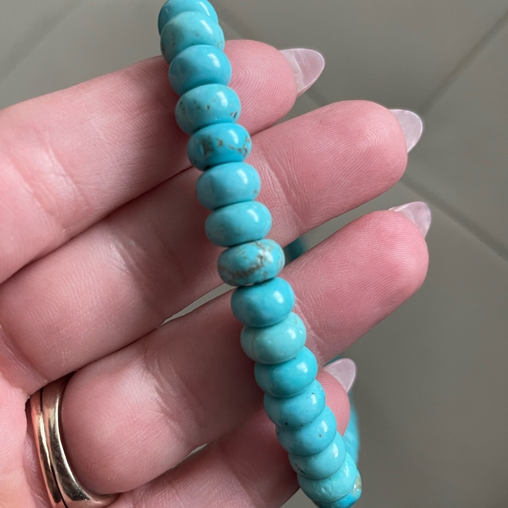 Bombshell Beads Turquoise Beaded Necklace - Picture 2 of 6